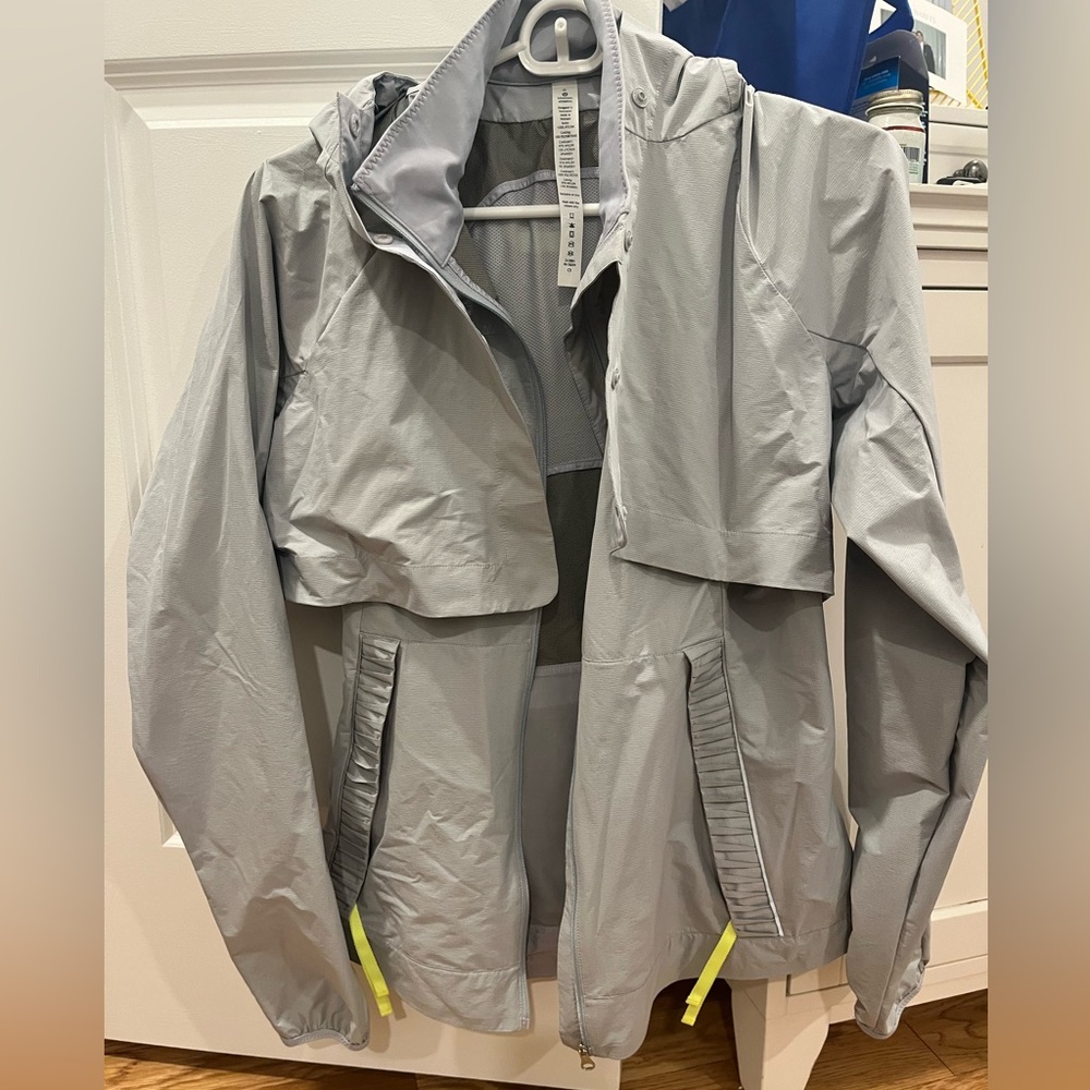 Lululemon Athletica Gray Lightweight Jacket